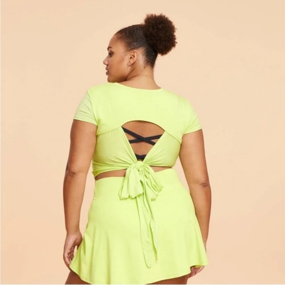 Blogilates Reversible Bow Back Tee - Picture 2 of 7